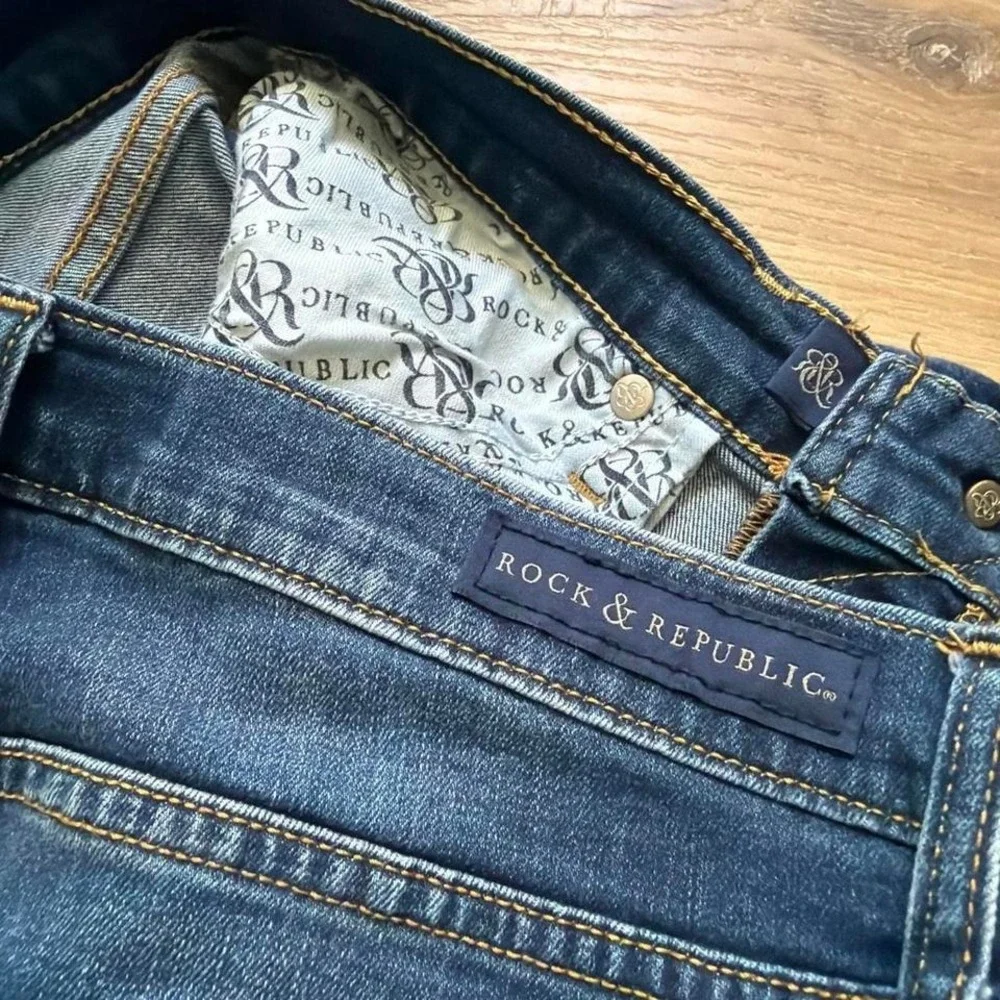 Rock & Republic Bumpershoot Dark Denim Jean Shorts Size 10 Mid Rise 6